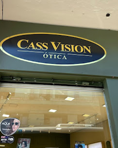 Letreiro da Cass Vision Óptica na fachada da loja